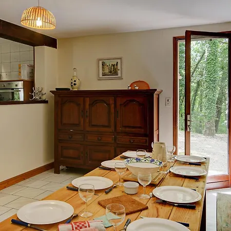 Domme 6 Beds 8p Secluded Woodland With Pool 别墅