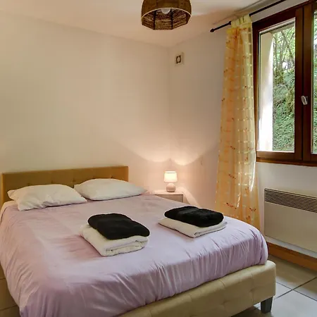 Domme 6 Beds 8p Secluded Woodland With Pool